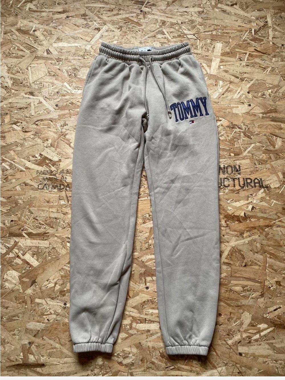 Tommy Hilfiger Women’s Tan Sweat Joggers with Navy Logo-XXS